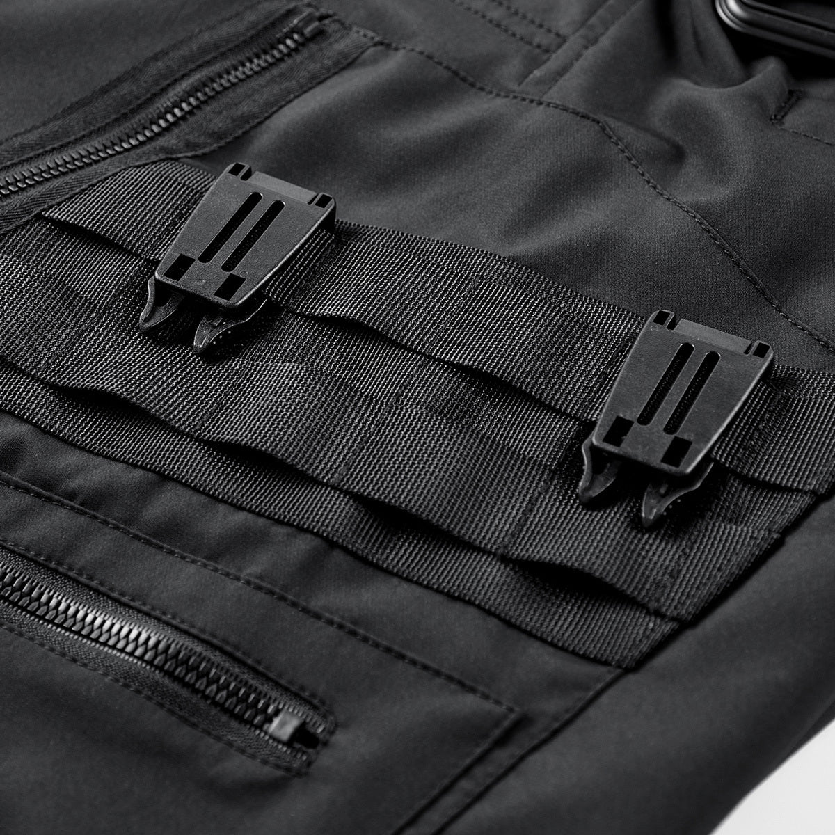 Casual Multi-Pocket Sports Shorts - Loose Fit Men's Fashion Shorts