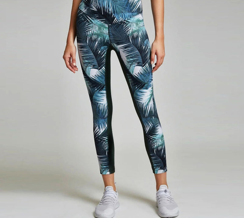 Premium Leaf Print Yoga Set - Moisture-Wicking Athletic Wear for Women