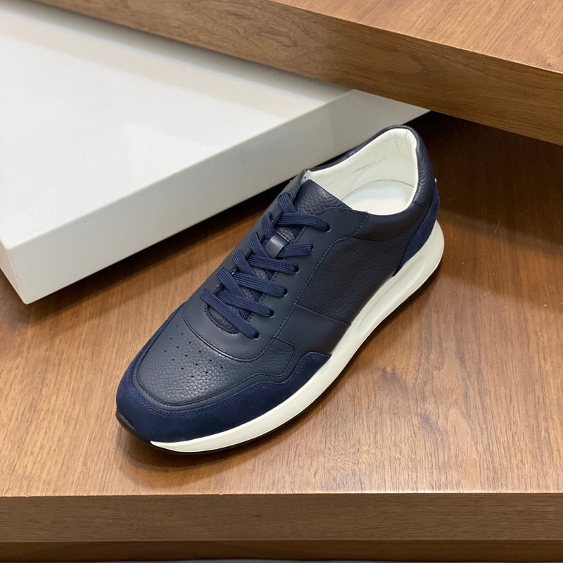 Sophisticated Women's Cowhide Lace-Up Flat Casual Board Shoes - Spring Collection